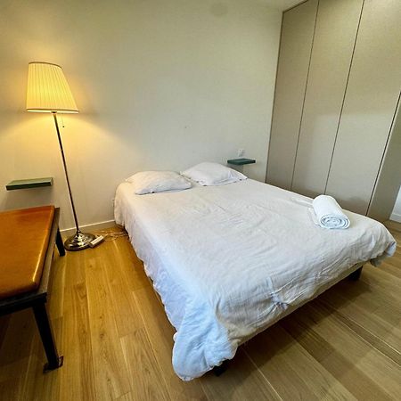 Chambre Privee Climatisee Avec Salle De Bains Partagee-Le Sapin Genay (Rhone) Εξωτερικό φωτογραφία