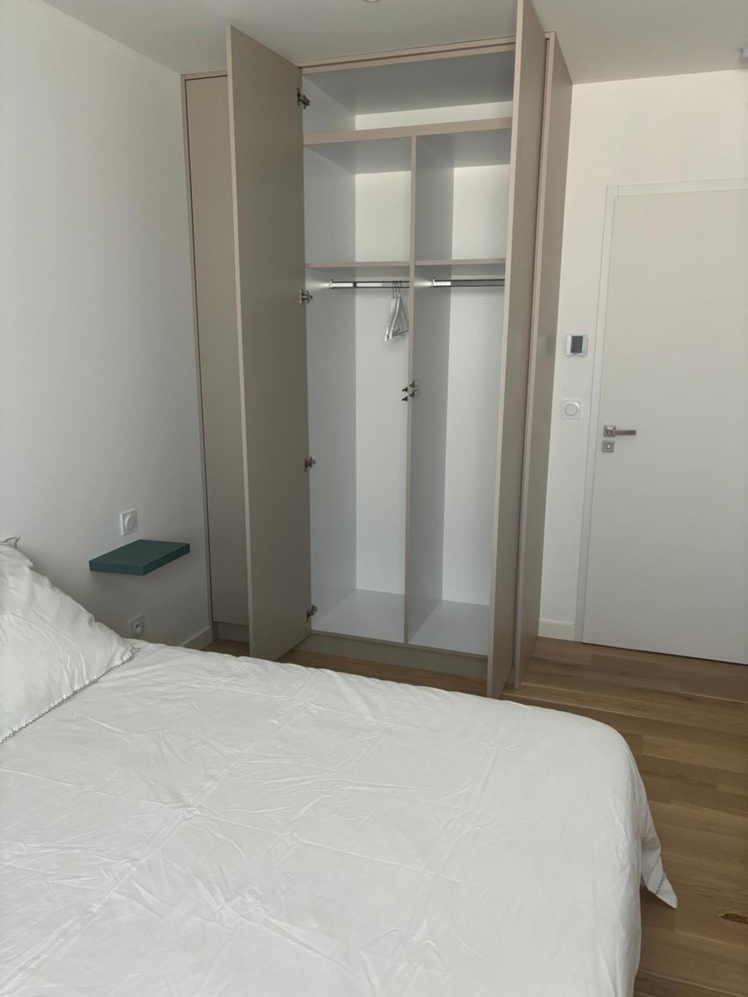 Chambre Privee Climatisee Avec Salle De Bains Partagee-Le Sapin Genay (Rhone) Εξωτερικό φωτογραφία